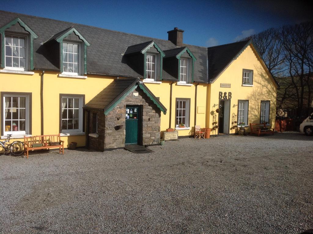 The Old School House B&B Ballinskelligs Exterior photo