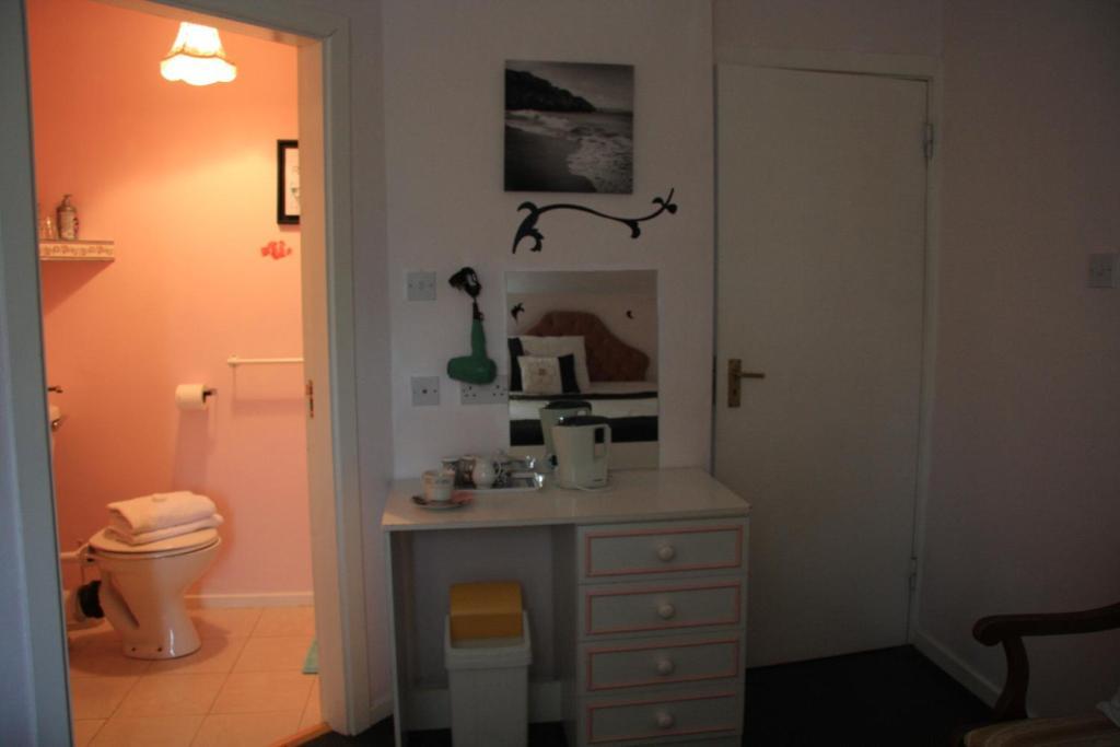 The Old School House B&B Ballinskelligs Room photo